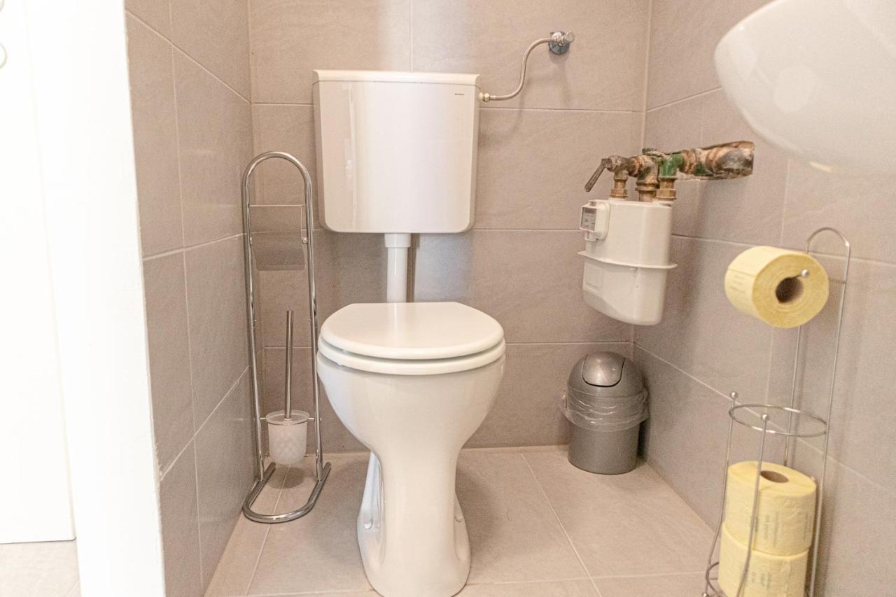 Cozy 2Br Apt. Near Akh Hospital-Ideal For Longstay Viena Exterior foto